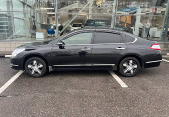 Подержанный автомобиль Nissan Teana 2012 года (8 фото)