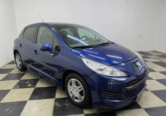 Подержанный автомобиль Peugeot 207 Hatchback 2010 года (3 фото)
