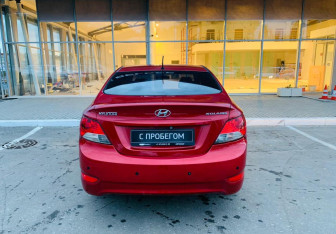 Подержанный автомобиль Hyundai Solaris Sedan 2014 года (6 фото)