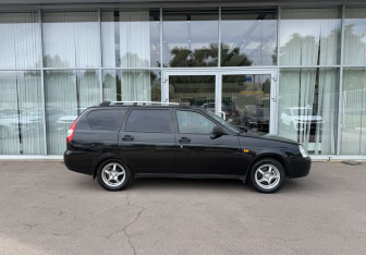 Подержанный автомобиль LADA (ВАЗ) Priora Wagon 2010 года (4 фото)
