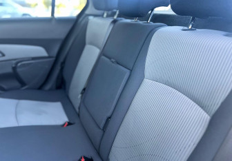 Подержанный автомобиль Chevrolet Cruze Sedan 2010 года (11 фото)