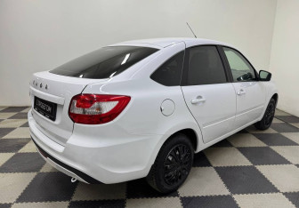 Подержанный автомобиль LADA (ВАЗ) Granta Liftback 2024 года (5 фото)