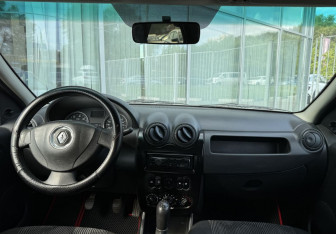 Подержанный автомобиль Renault Logan Sedan 2014 года (9 фото)