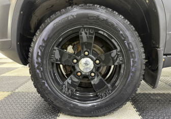 Подержанный автомобиль Chevrolet Niva 2014 года (12 фото)