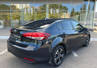 Подержанный автомобиль Kia Cerato Sedan 2019 года (5 фото)