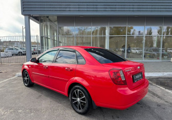Подержанный автомобиль Chevrolet Lacetti Sedan 2008 года (7 фото)