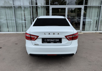 Подержанный автомобиль LADA (ВАЗ) Vesta Sedan 2020 года (6 фото)