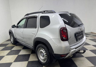 Подержанный автомобиль Renault Duster 2020 года (7 фото)