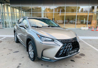 Подержанный автомобиль Lexus NX 2015 года (3 фото)