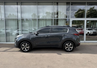 Подержанный автомобиль Kia Sportage 2021 года (8 фото)