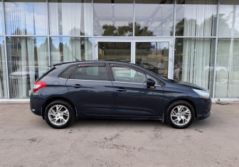 Подержанный автомобиль Citroen C4 Hatchback 2012 года (4 фото)