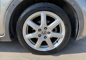 Подержанный автомобиль Honda Civic Hatchback 2008 года (12 фото)