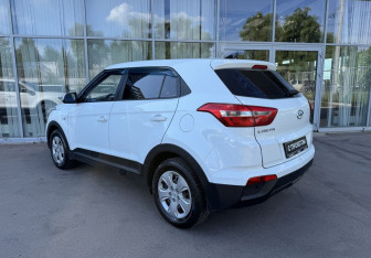 Подержанный автомобиль Hyundai Creta 2017 года (7 фото)