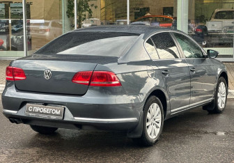 Подержанный автомобиль Volkswagen Passat Sedan 2013 года (5 фото)