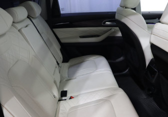 Подержанный автомобиль Exeed VX 2022 года (23 фото)