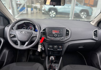 Подержанный автомобиль LADA (ВАЗ) XRAY 2017 года (9 фото)