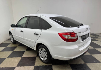 Подержанный автомобиль LADA (ВАЗ) Granta Liftback 2016 года (7 фото)