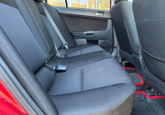 Подержанный автомобиль Mitsubishi Lancer Sedan 2008 года (11 фото)