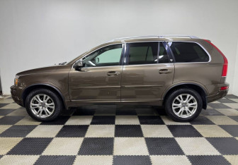 Подержанный автомобиль Volvo XC90 2013 года (8 фото)