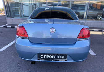 Подержанный автомобиль Fiat Linea 2011 года (6 фото)