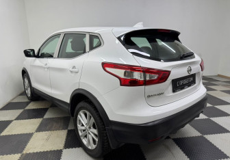 Подержанный автомобиль Nissan Qashqai 2017 года (7 фото)