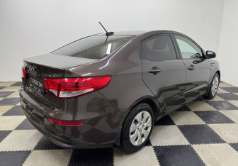 Подержанный автомобиль Kia Rio Sedan 2017 года (5 фото)
