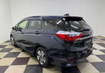 Подержанный автомобиль Honda Shuttle Wagon 2018 года (7 фото)