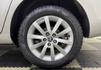 Подержанный автомобиль Skoda Rapid Liftback 2020 года (12 фото)