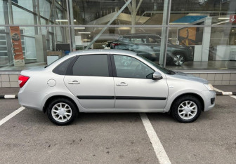 Подержанный автомобиль LADA (ВАЗ) Granta Sedan 2017 года (4 фото)