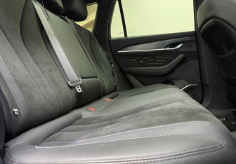 Подержанный автомобиль Geely Monjaro 2024 года (11 фото)