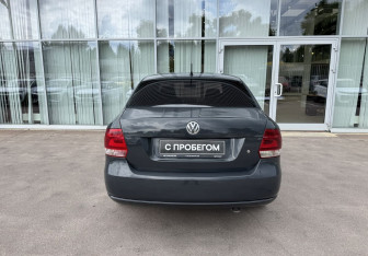 Подержанный автомобиль Volkswagen Polo Sedan 2011 года (6 фото)