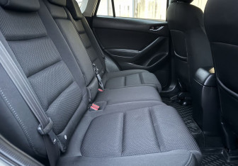 Подержанный автомобиль Mazda CX-5 2016 года (11 фото)