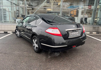 Подержанный автомобиль Nissan Teana 2012 года (7 фото)