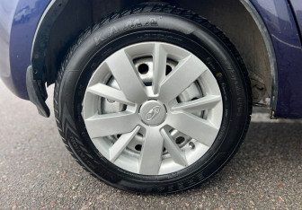 Подержанный автомобиль LADA (ВАЗ) Kalina Hatchback 2015 года (13 фото)