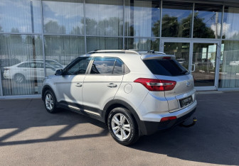 Подержанный автомобиль Hyundai Creta 2017 года (7 фото)