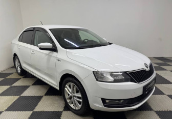 Подержанный автомобиль Skoda Rapid Liftback 2018 года (3 фото)