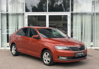 Подержанный автомобиль Skoda Rapid Liftback 2017 года (3 фото)
