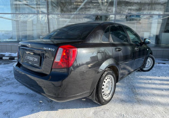 Подержанный автомобиль Daewoo Gentra Sedan 2013 года (5 фото)