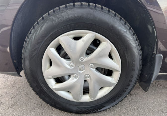 Подержанный автомобиль Renault Fluence 2014 года (13 фото)