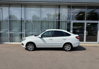 Подержанный автомобиль LADA (ВАЗ) Granta Hatchback 2019 года (8 фото)