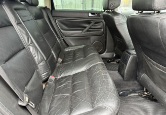 Подержанный автомобиль Volkswagen Passat Sedan 2001 года (11 фото)