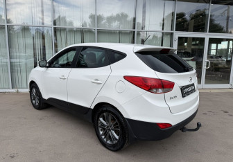 Подержанный автомобиль Hyundai ix35 2014 года (7 фото)