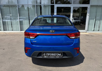 Подержанный автомобиль Kia Rio Sedan 2018 года (6 фото)