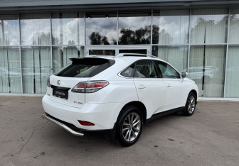 Подержанный автомобиль Lexus RX 2015 года (5 фото)