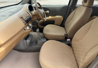 Подержанный автомобиль Nissan March Hatchback 2004 года (10 фото)