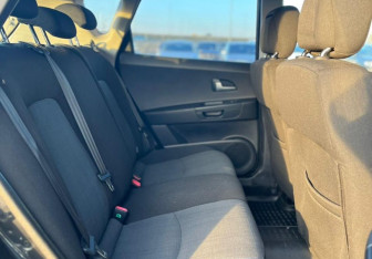 Подержанный автомобиль Kia Ceed Hatchback 2010 года (11 фото)