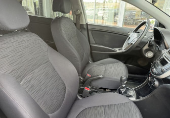 Подержанный автомобиль Hyundai Solaris Sedan 2016 года (10 фото)