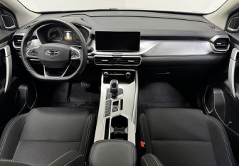 Подержанный автомобиль Geely Coolray 2022 года (10 фото)
