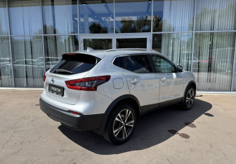 Подержанный автомобиль Nissan Qashqai 2019 года (5 фото)