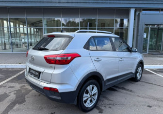 Подержанный автомобиль Hyundai Creta 2017 года (5 фото)